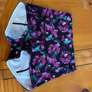 Lululemon women’s shorts size 4